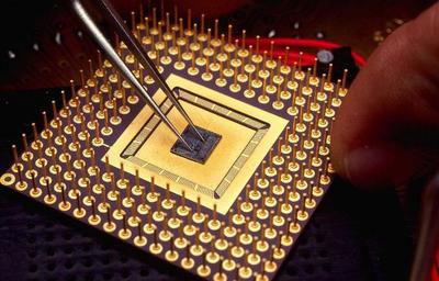 深入解析MC14066BDR2G四路模擬開關集成電路的設計與應用